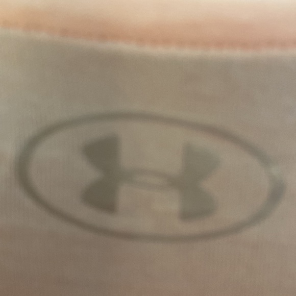 Woman’s Under Armor light pink loose shirt.  Never worn, excellent condition. - Picture 3 of 5